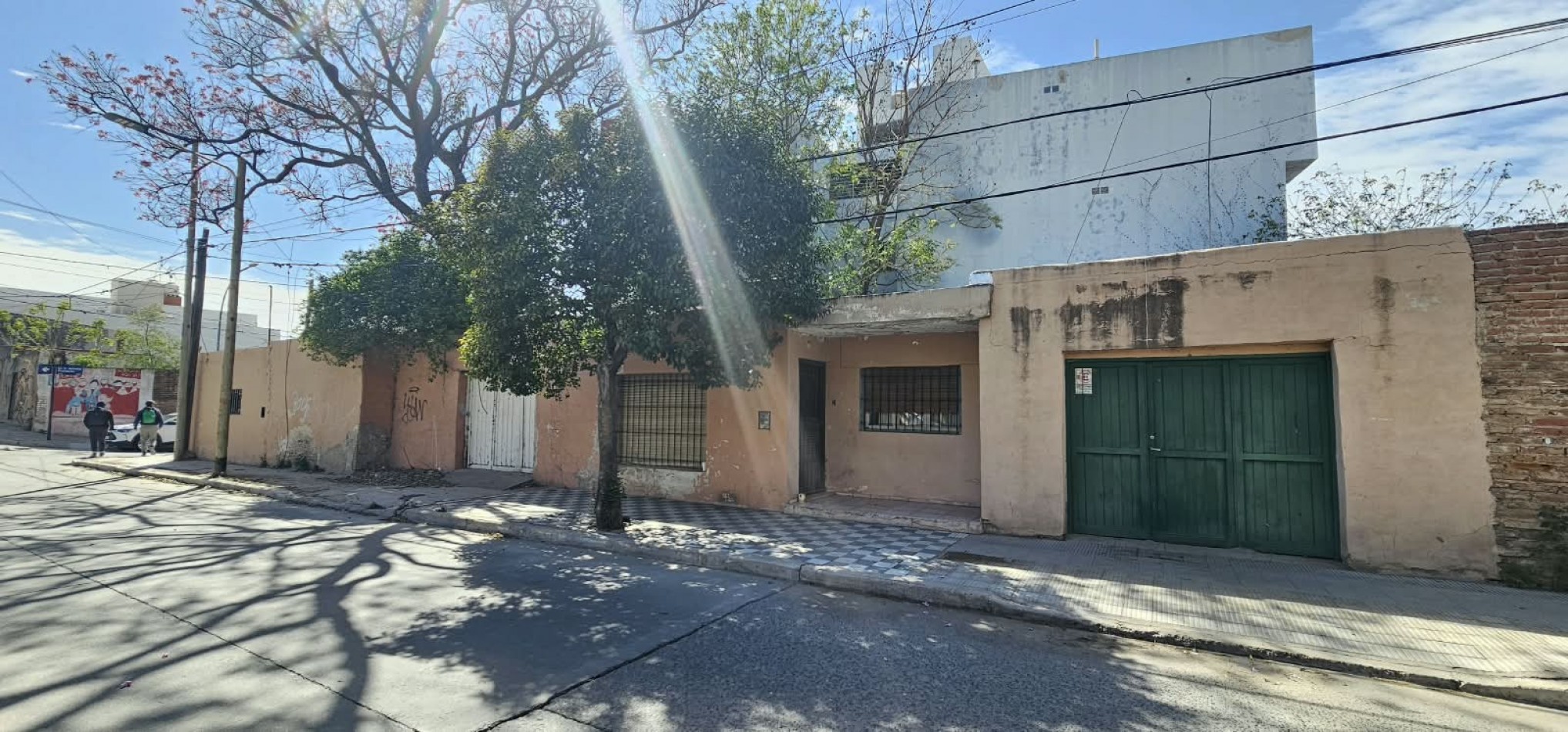 EXCELENTE TERRENO CON POTENCIAL EDIFICABLE EN B° GUEMES / TRIBUNALES II