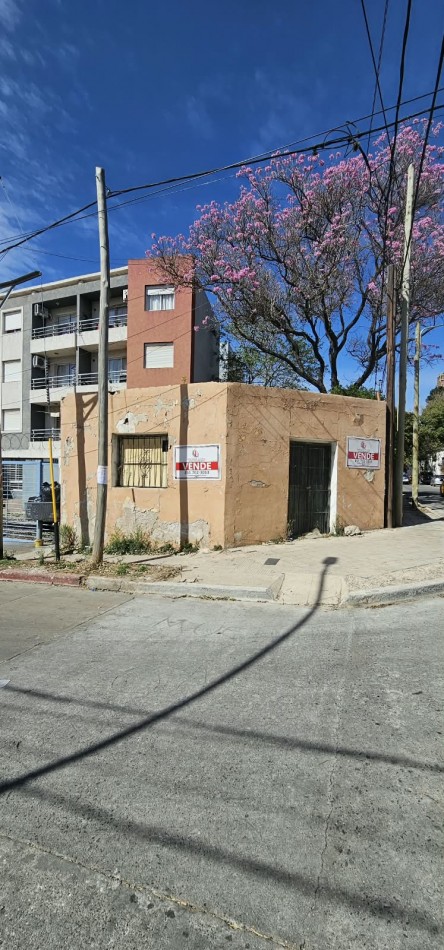 EXCELENTE TERRENO CON POTENCIAL EDIFICABLE EN B° GUEMES / TRIBUNALES II