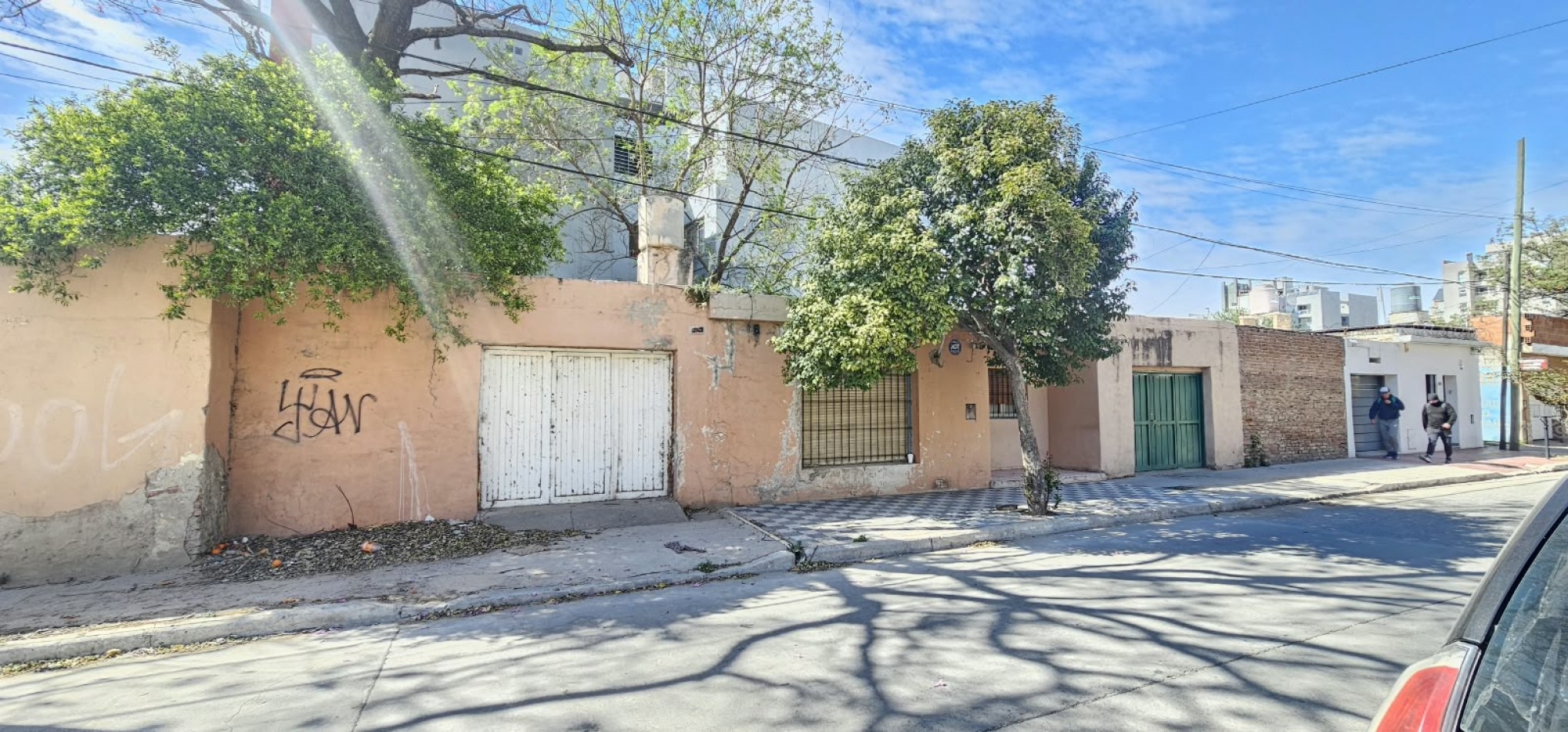 EXCELENTE TERRENO CON POTENCIAL EDIFICABLE EN B° GUEMES / TRIBUNALES II