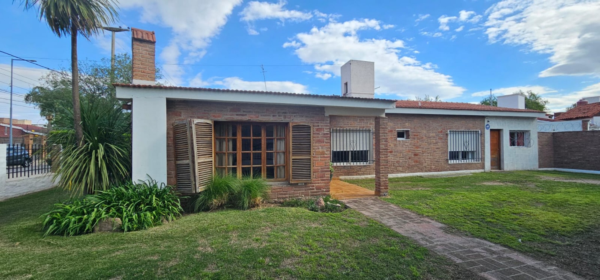 🚀 ARGUELLO-EL REFUGIO-CASA 4 DORM PLANTA BAJA A MTS DE RECTA MARTINOLLI 