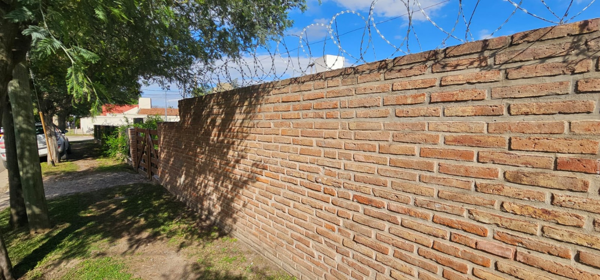 🚀 ARGUELLO-EL REFUGIO-CASA 4 DORM PLANTA BAJA A MTS DE RECTA MARTINOLLI 