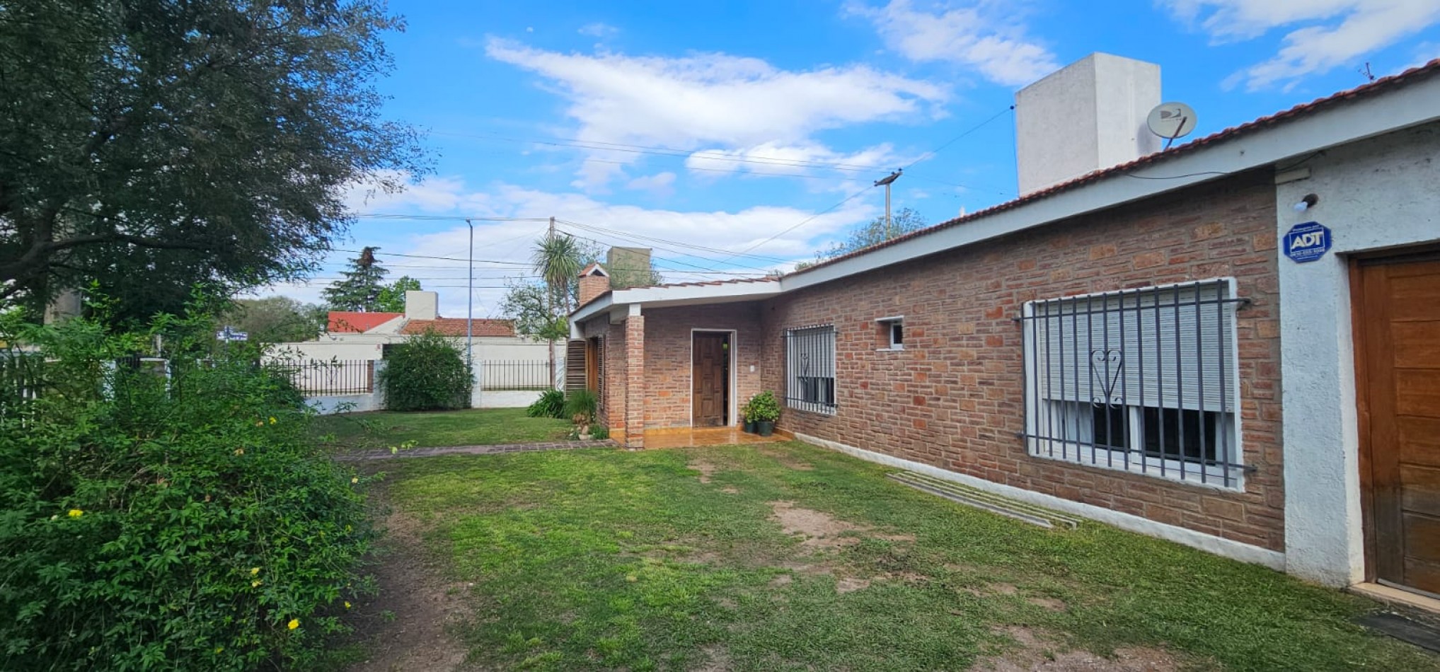 🚀 ARGUELLO-EL REFUGIO-CASA 4 DORM PLANTA BAJA A MTS DE RECTA MARTINOLLI 