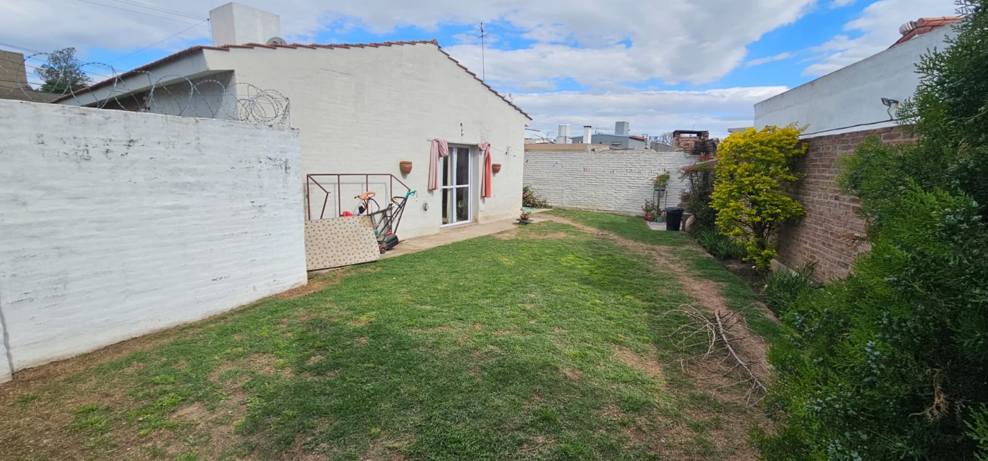🚀 ARGUELLO-EL REFUGIO-CASA 4 DORM PLANTA BAJA A MTS DE RECTA MARTINOLLI 