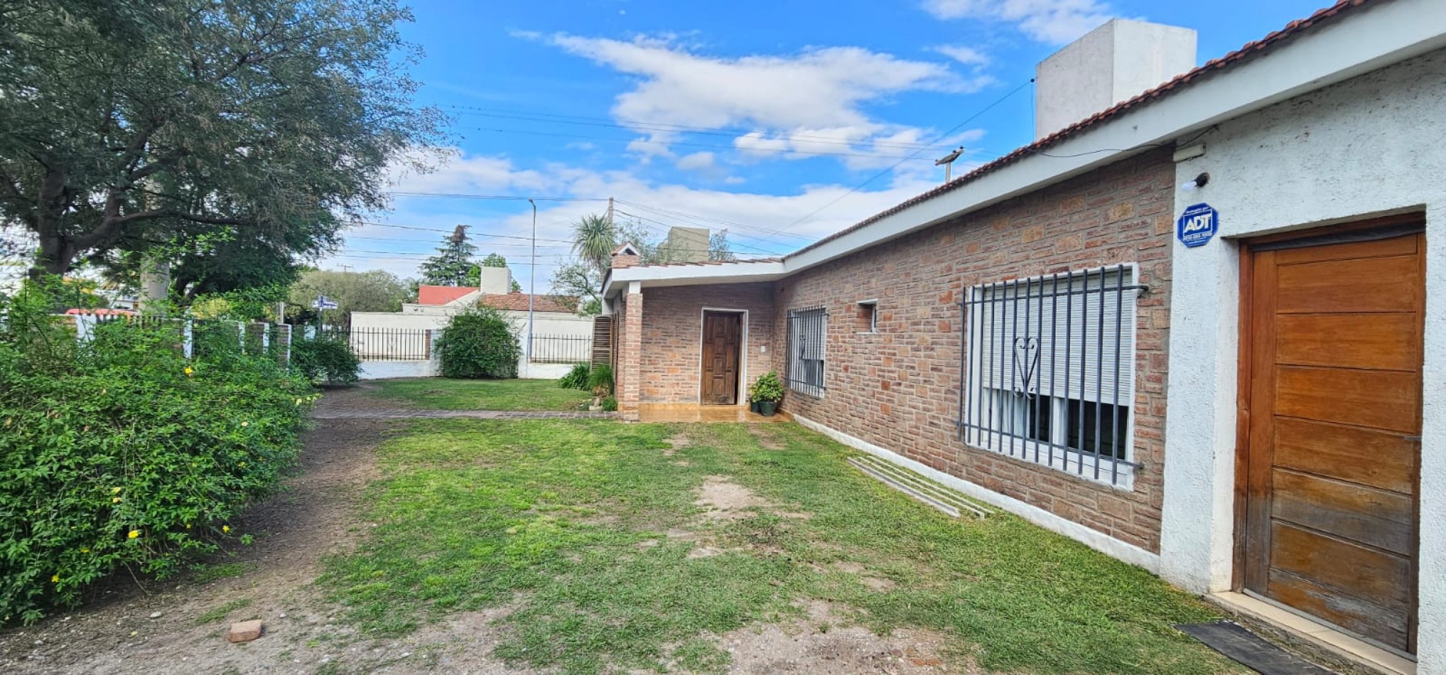 🚀 ARGUELLO-EL REFUGIO-CASA 4 DORM PLANTA BAJA A MTS DE RECTA MARTINOLLI 