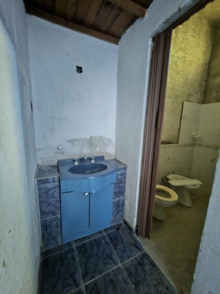 VENTA CASA MAS DEPTO A RECICLAR- VILLA CORNU