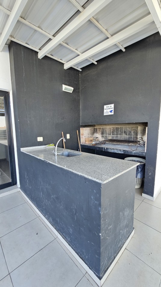  General Paz -Departamento en Venta con Patio y cochera - Ovidio Lagos 44