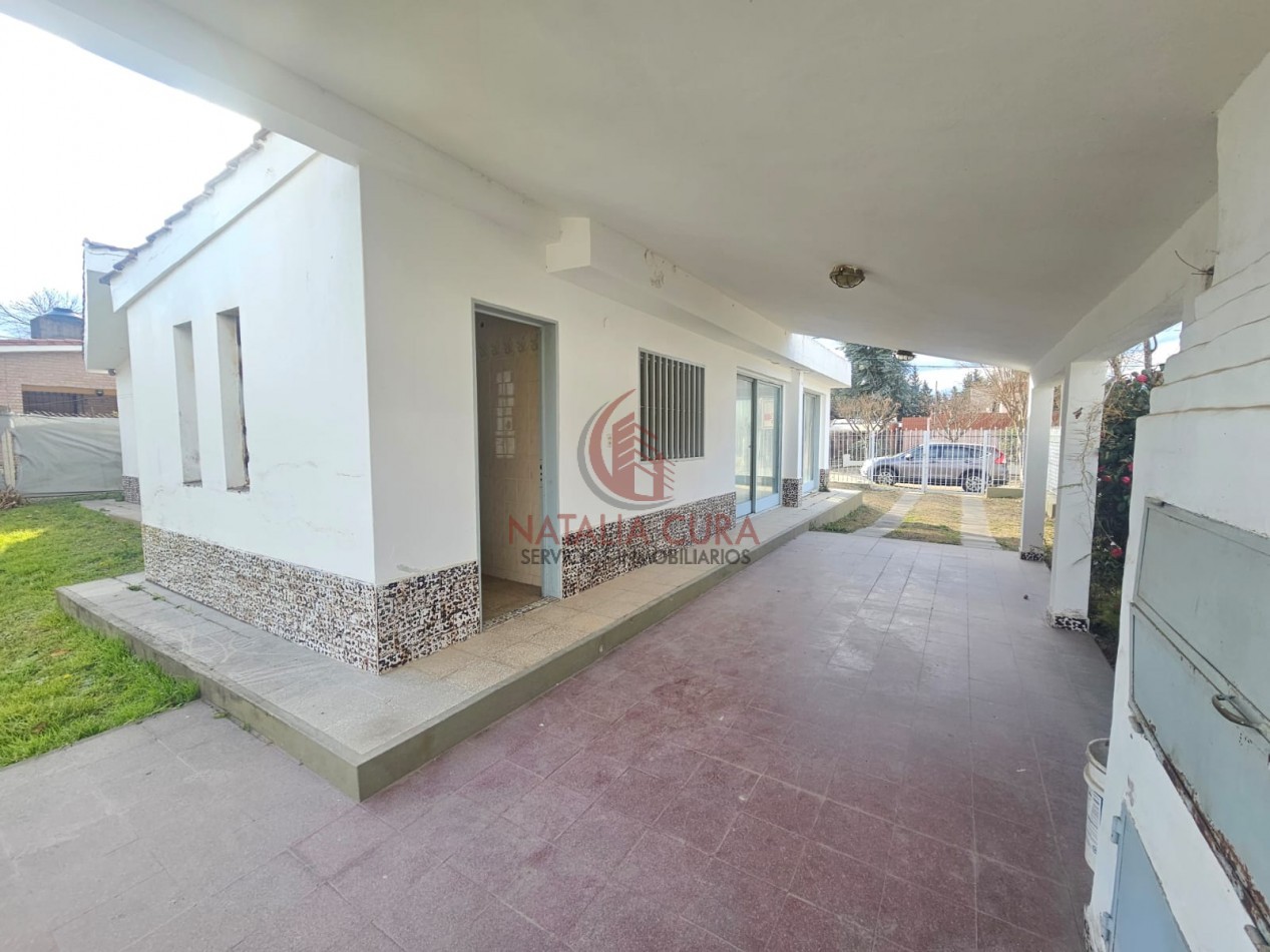 CARLOS PAZ- PLAYA DE ORO- HERMOSO CHALET EN VENTA