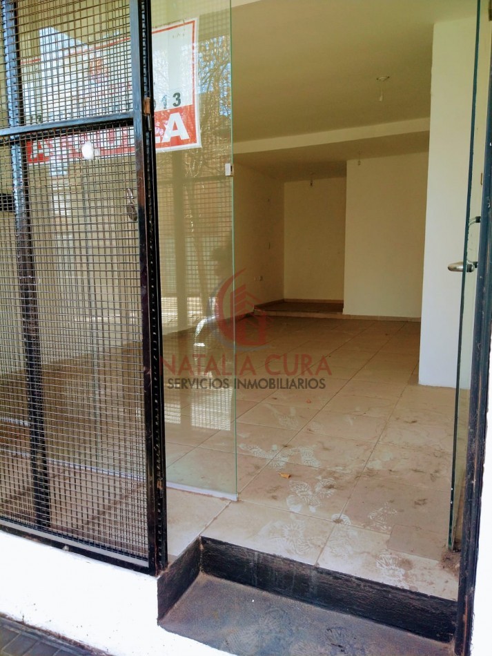 LOCALES COMERCIALES EN ALQUILER- GUEMES A MTS DE POCITO-