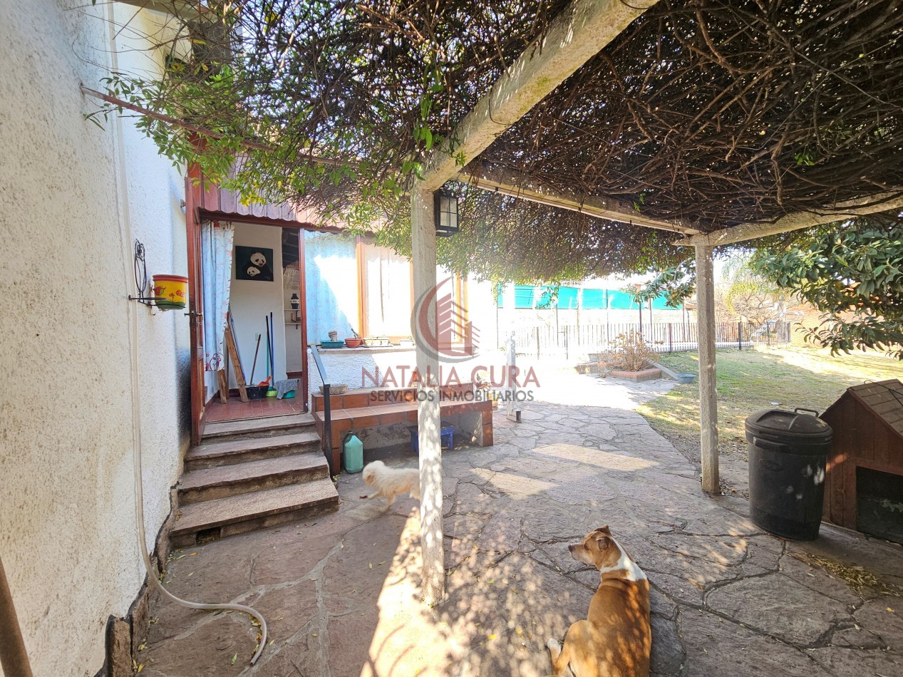 CARLOS PAZ- HERMOSO CHALET EN VENTA - APTO CREDITO BANCOR