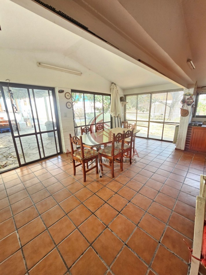 CARLOS PAZ- HERMOSO CHALET EN VENTA - APTO CREDITO BANCOR