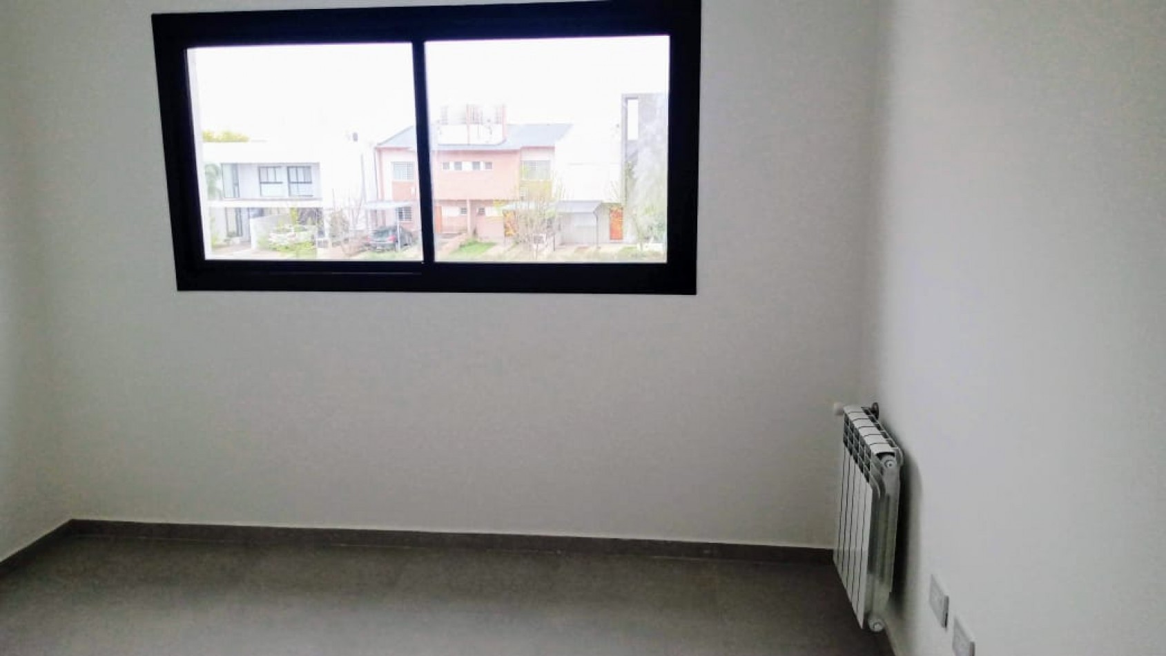 ALQUILER DUPLEX 3 DORM - LOMAS DE MANANTIALES 