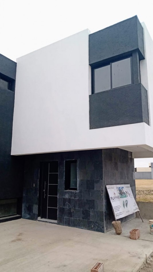 ALQUILER DUPLEX 3 DORM - LOMAS DE MANANTIALES 