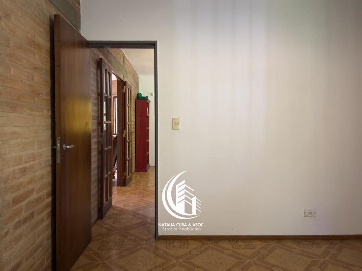 ALQUILER: Casa Quinta en Arguello 4 Dorm con Gran Parque y Pileta