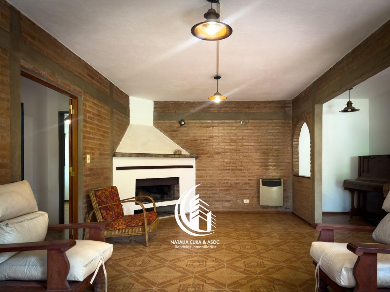 ALQUILER: Casa Quinta en Arguello 4 Dorm con Gran Parque y Pileta