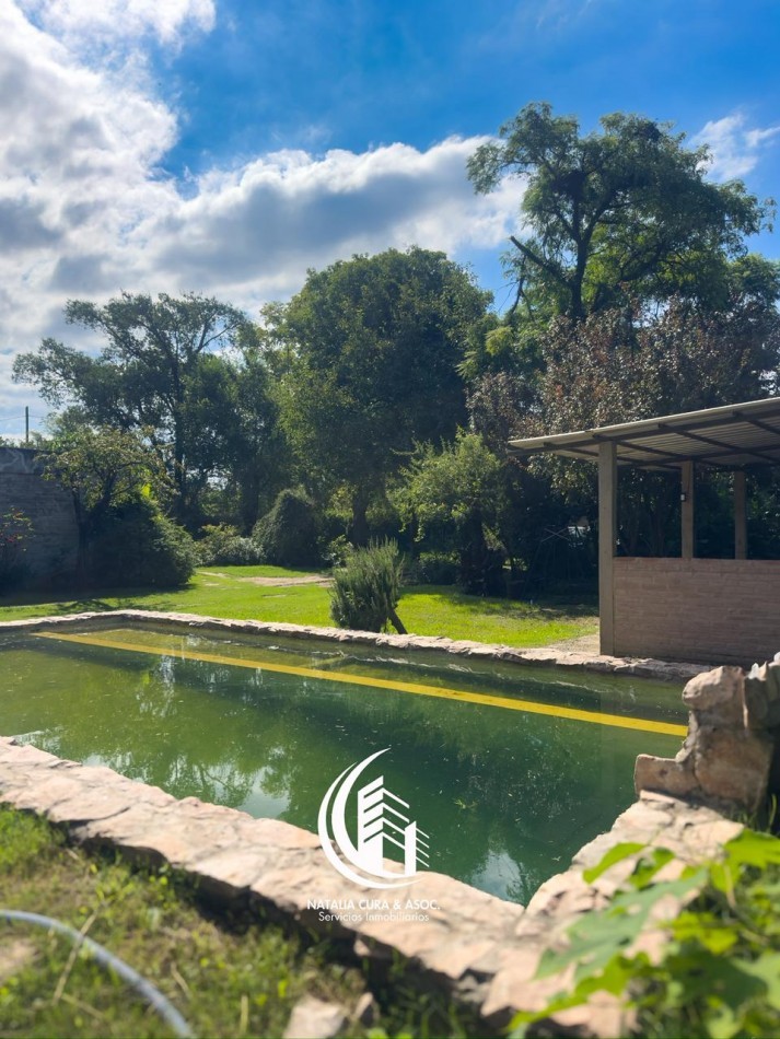 ALQUILER: Casa Quinta en Arguello 4 Dorm con Gran Parque y Pileta