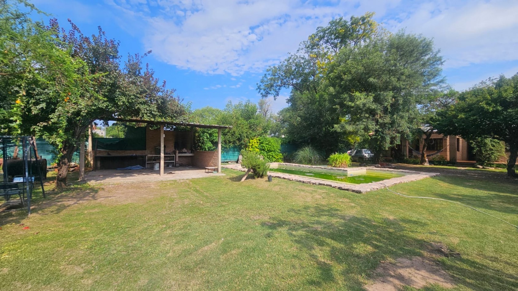 ALQUILER: Casa Quinta en Arguello 4 Dorm con Gran Parque y Pileta